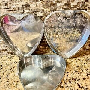 Vintage Ecko Ovenex Heart-Shaped Starburst Baking Pan & 2 Unmarked Heart Pans